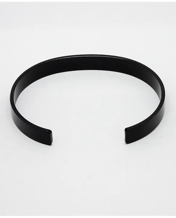 Midnight Black Stainless Steel Cuff Bracelet – Minimalist Edition