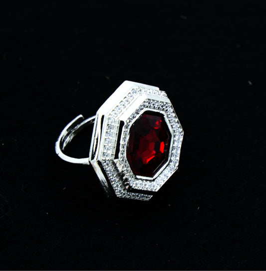 ❤️ Crimson Crown Ring