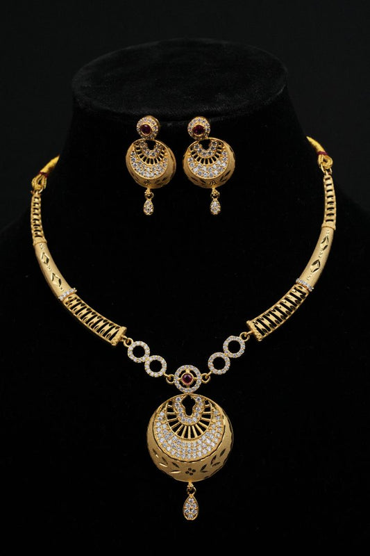 🌙 Noor Crescent CZ Necklace Set - Gold Forming