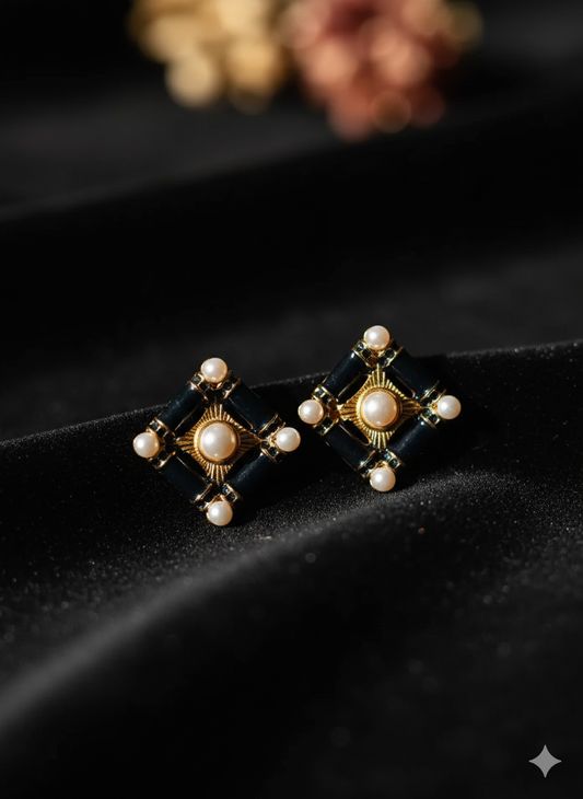 ✨ Regal Noir Pearl Studs