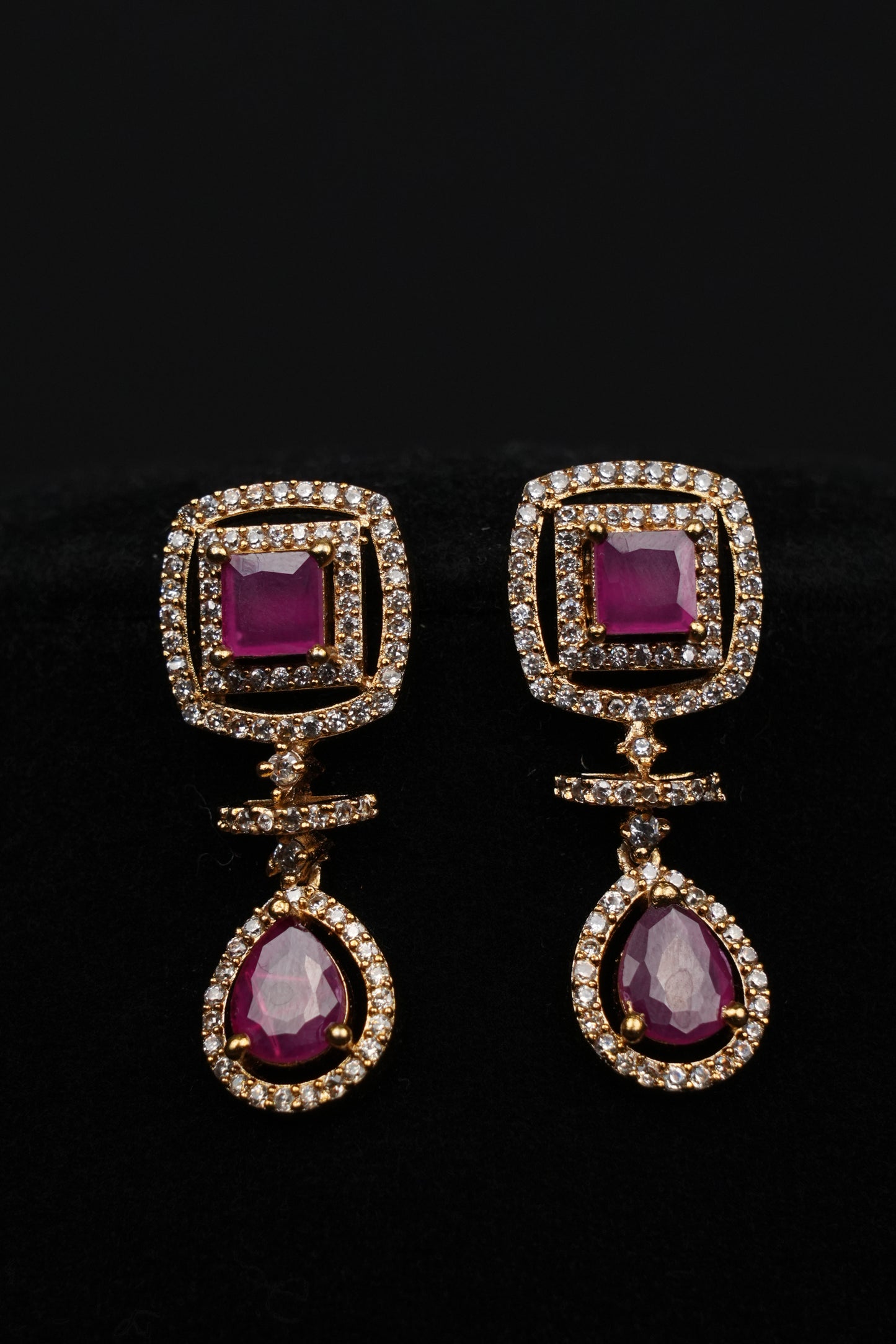 Scarlet Majesty Necklace & Earring Set