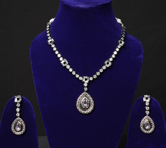 Royal Look - Silver-Plated Teardrop CZ Necklace Set