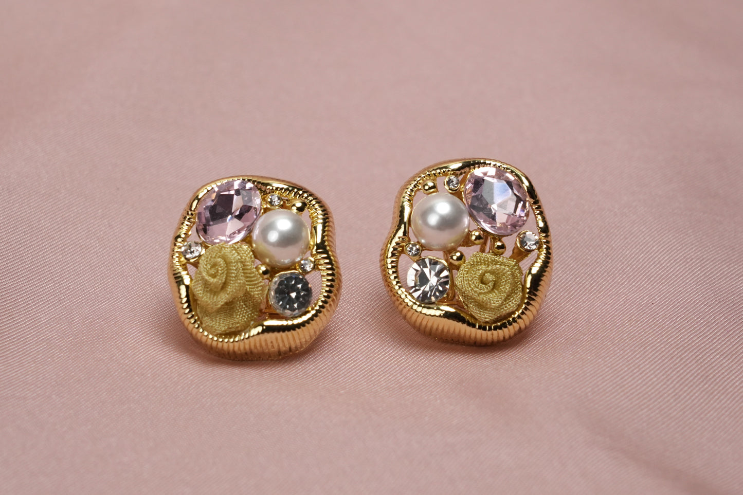 Rosette Pearl Charm Pendant Set