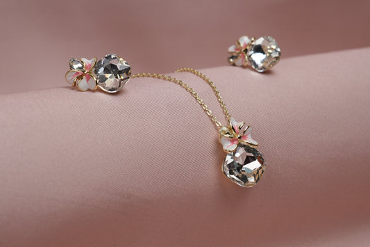 Blossom Radiance Pendant Set