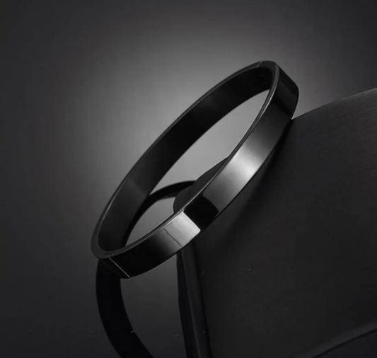 Men’s Solid Black Stainless Steel Bracelet – Sleek Minimalist Wristwear
