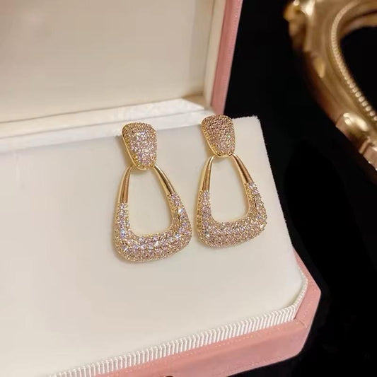 Glam Crystal Pavé Drop Earrings – Gold Luxe Edition