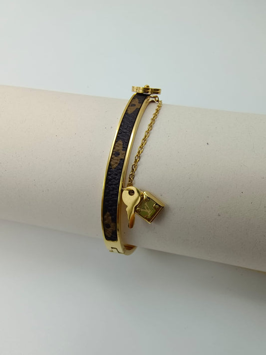 Charm Lock Anti-Tarnish Gold Bracelet – Designer Bangle with Chain Accent