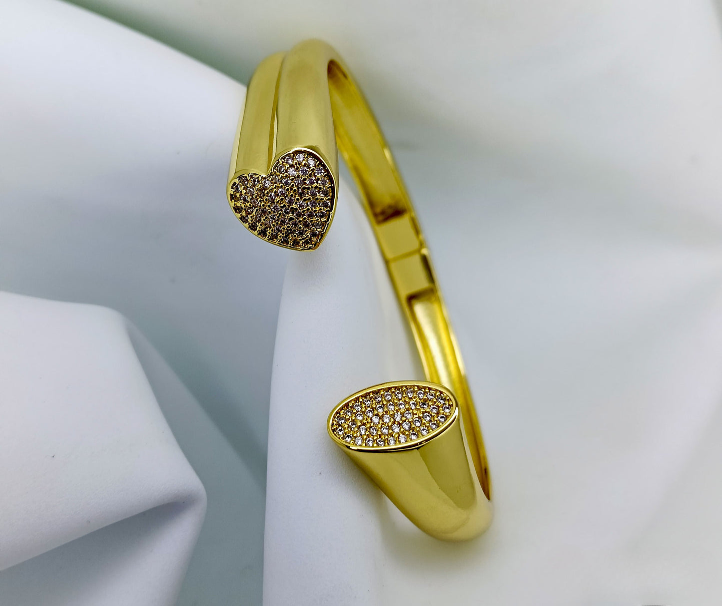 GlowMuse Cuff - Tarnish resistent