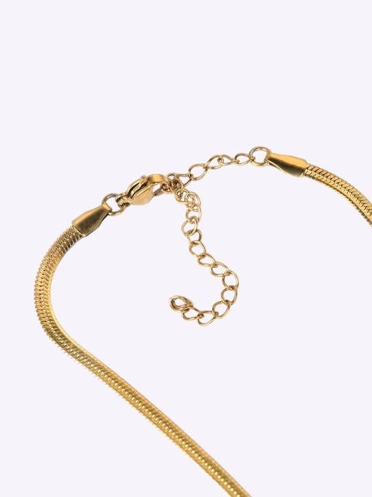 Elegant Black Clover Pendant Necklace with Gold Accents