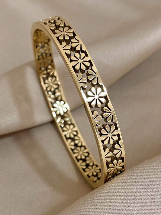 Florétta Cutwork Floral Gold Bracelet – Timeless Charm