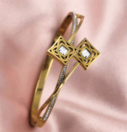 Celestial Geometric Gold Bracelet – Anti-Tarnish