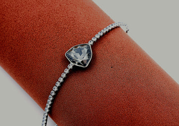 Black Crystal Heart Bracelet with CZ Accents ✨