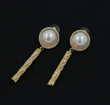 Golden Luxe Pearl Drop Earrings - Anti-tarnish