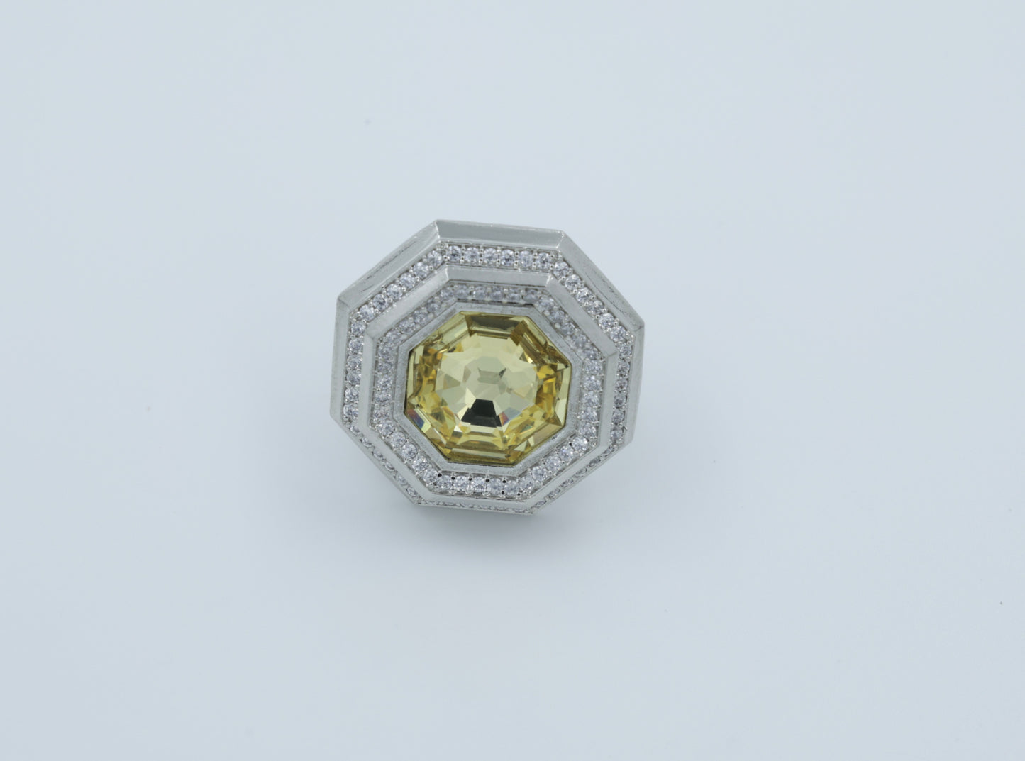 💛 Golden Empress Ring