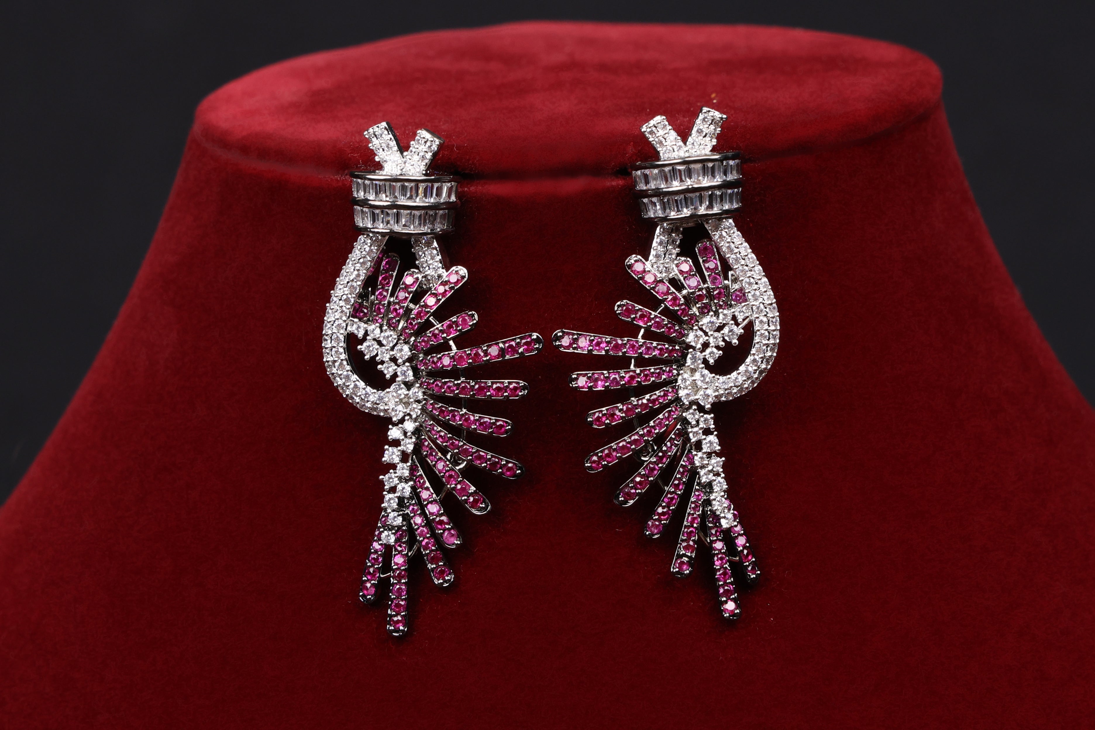 Stellar Silver Crystal Necklace Set