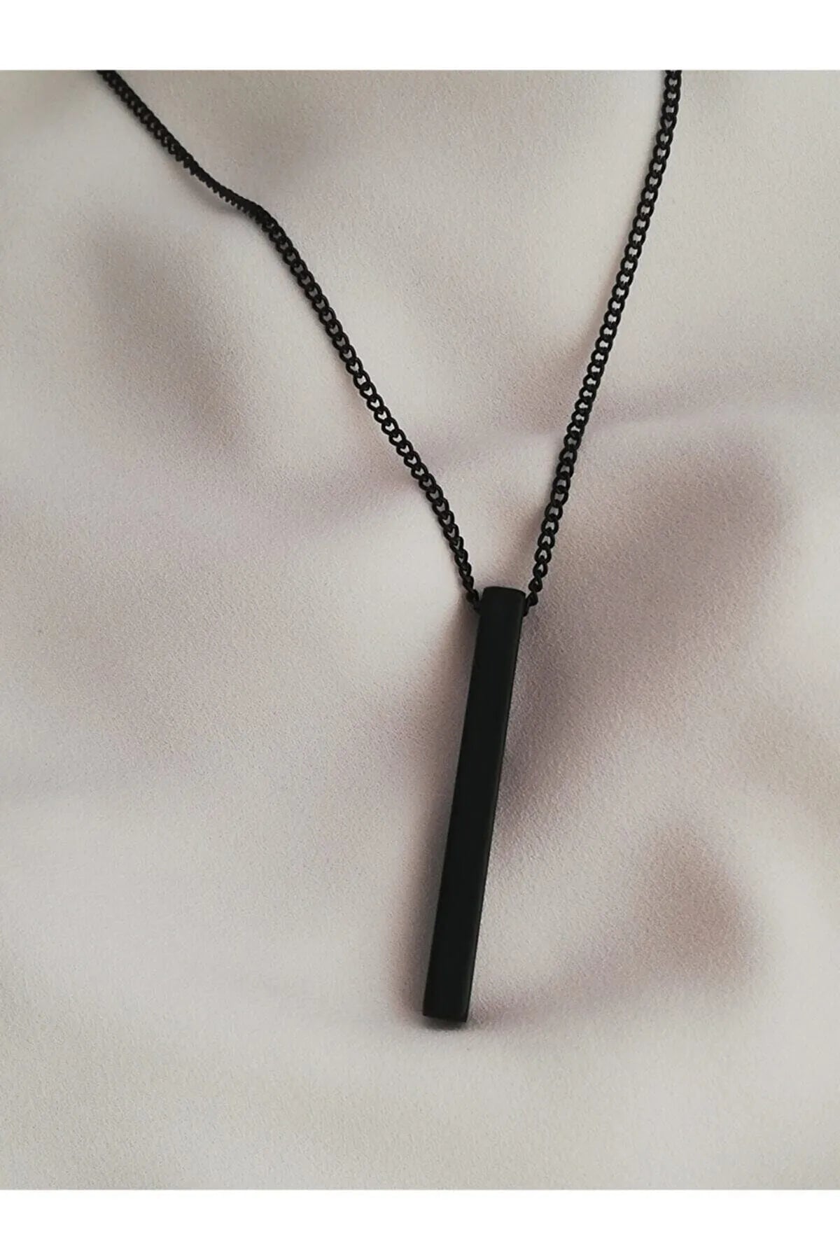 Unisex Matte Black Vertical Bar Pendant – Minimalist Chain Necklace