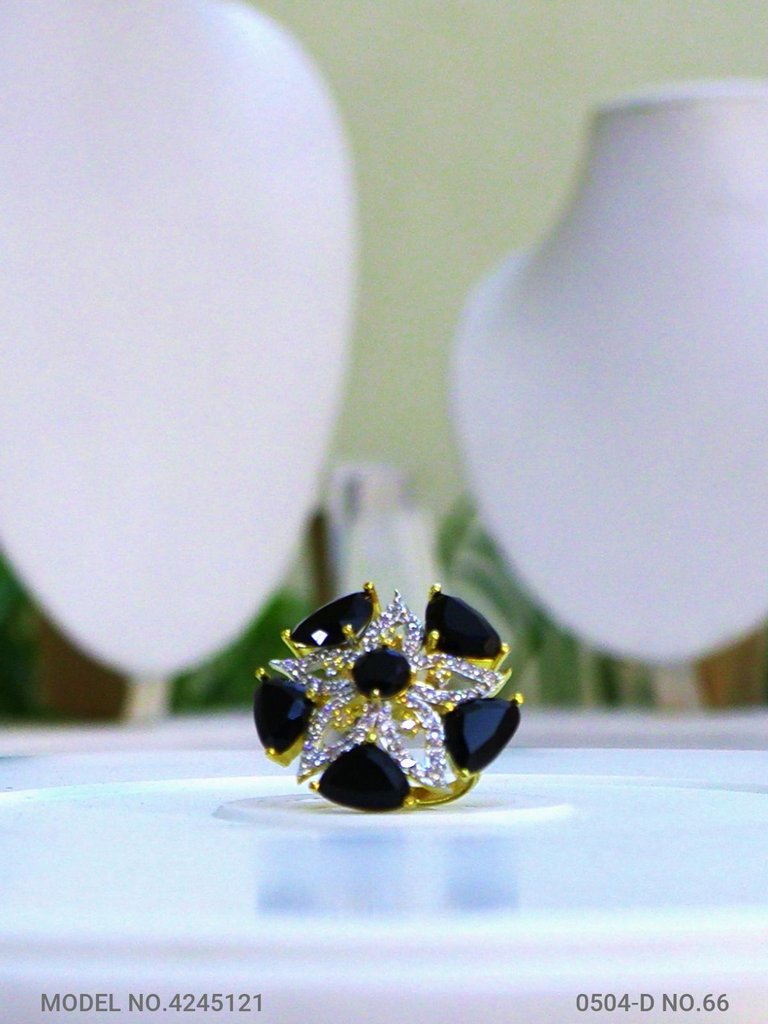 🖤 Midnight Bloom Designer Ring