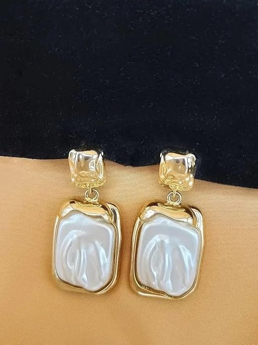 Baroque Luxe Drop Earrings – Irregular Pearl Charm