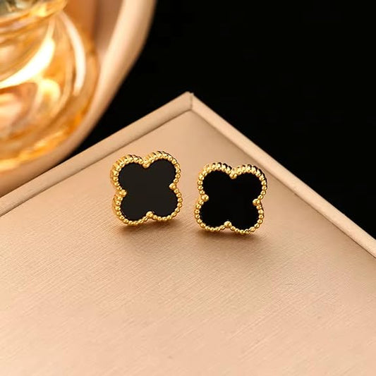 Elegant Black Clover Pendant Necklace with Gold Accents