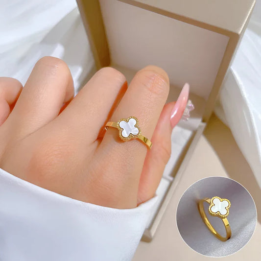 Aria Clover Adjustable Ring