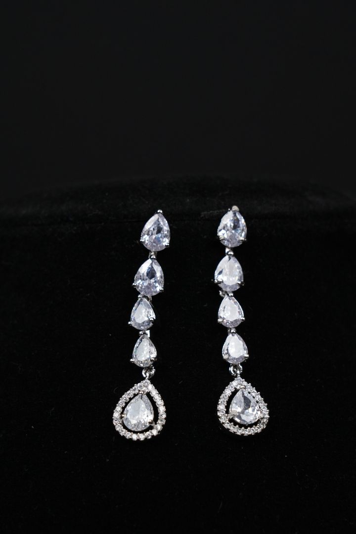 Elegant Teardrop CZ Silver-Plated Necklace Set