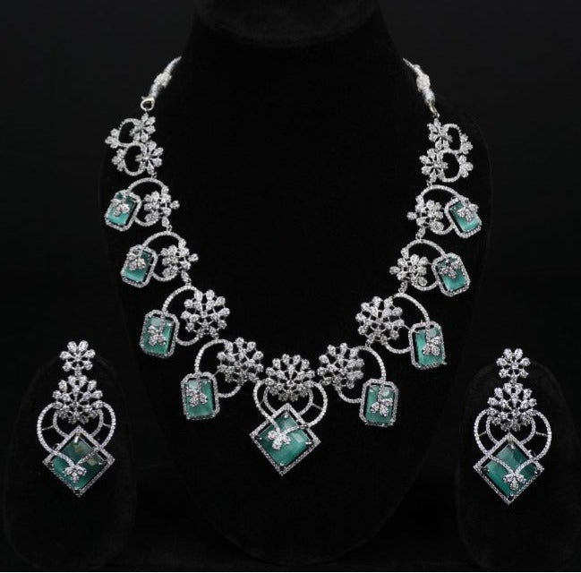 Emerald Bloom Silver-Plated Necklace Set