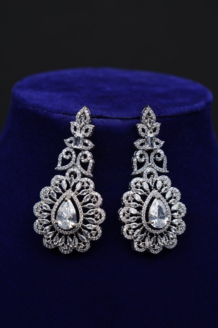 Regal Majesty Teardrop Necklace Set