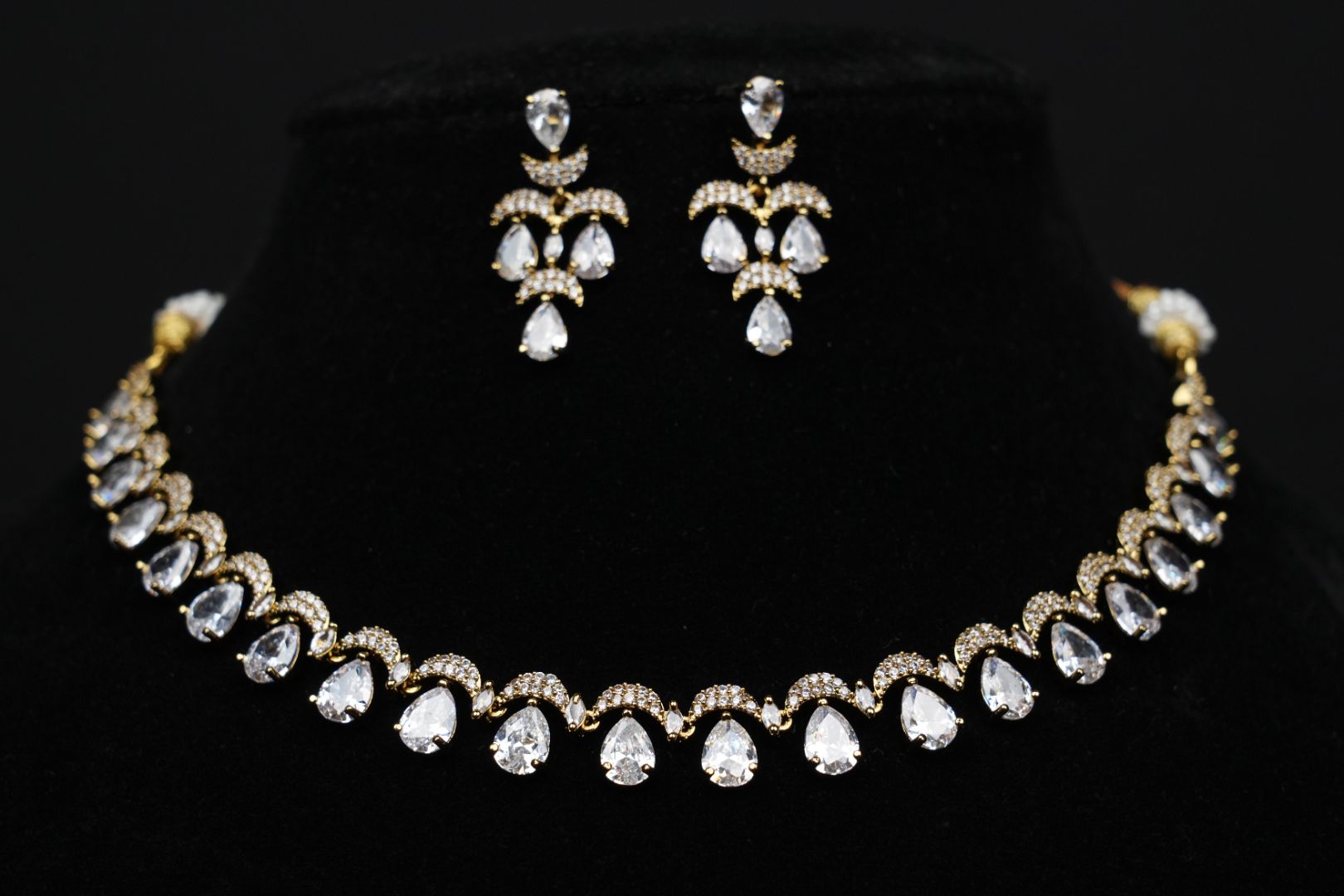 Ethereal Drops Gold-Plated Necklace Set