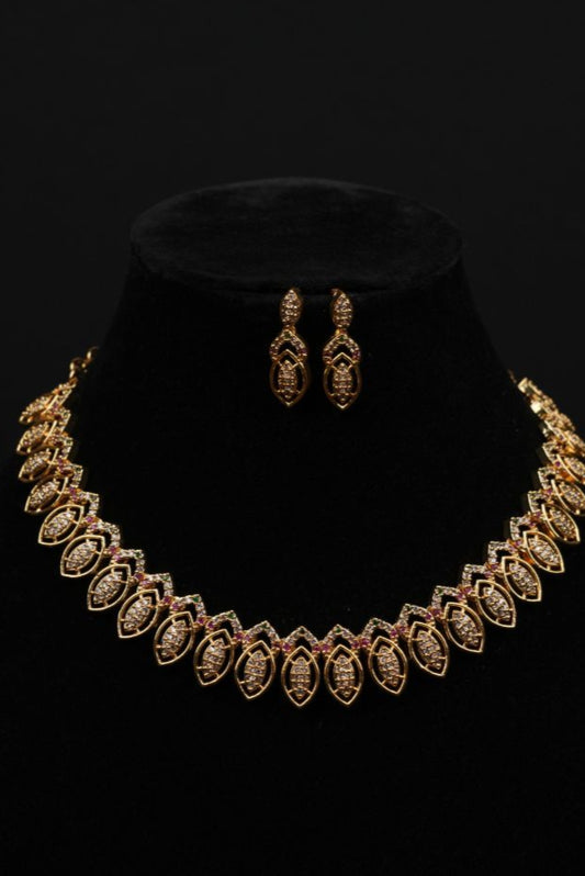 Golden Radiance Leaf Necklace Set