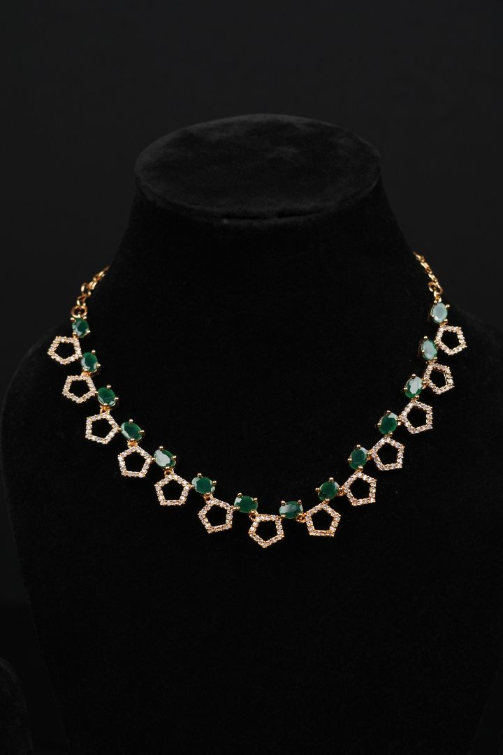 Emerald Elegance Necklace Set