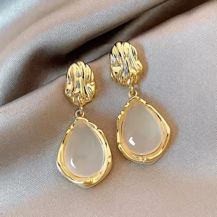 Glossy Gold Bold Hoop Earrings - Anti-tarnish
