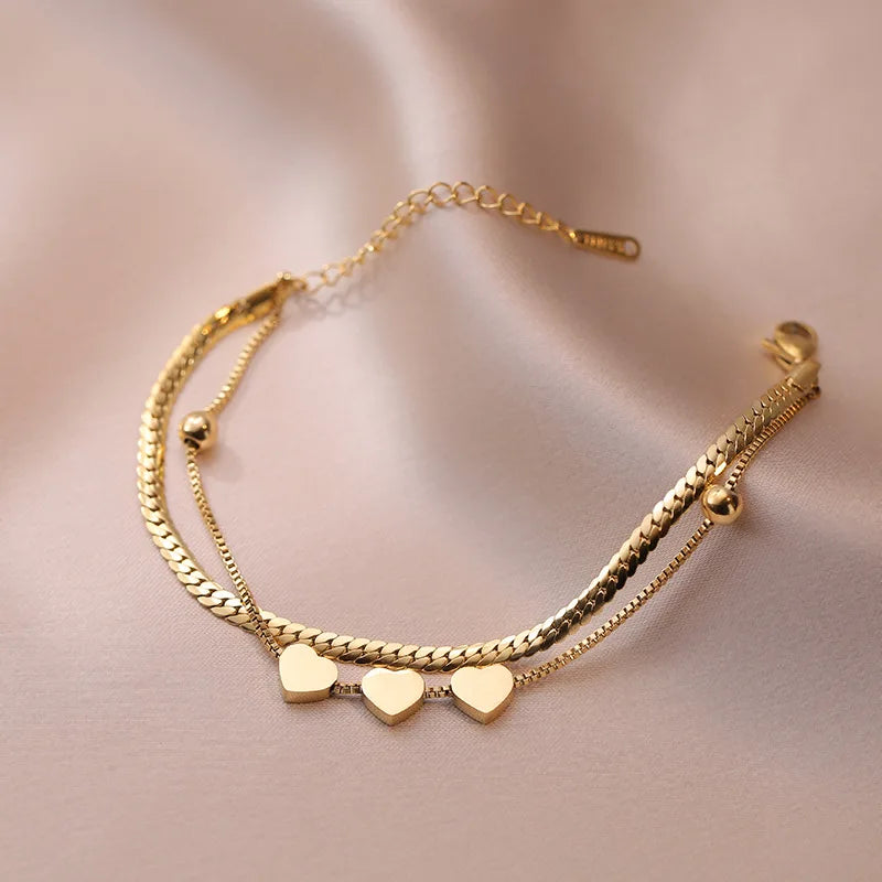 Dilara Heart Bracelet - Tarnish-Resistant