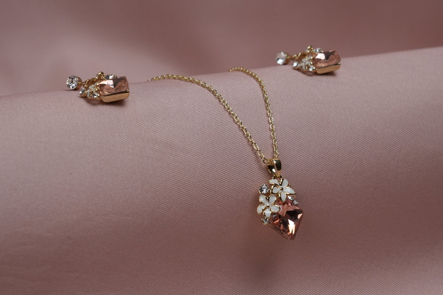 🌸 Rosé Blossom Pendant & Earrings Set