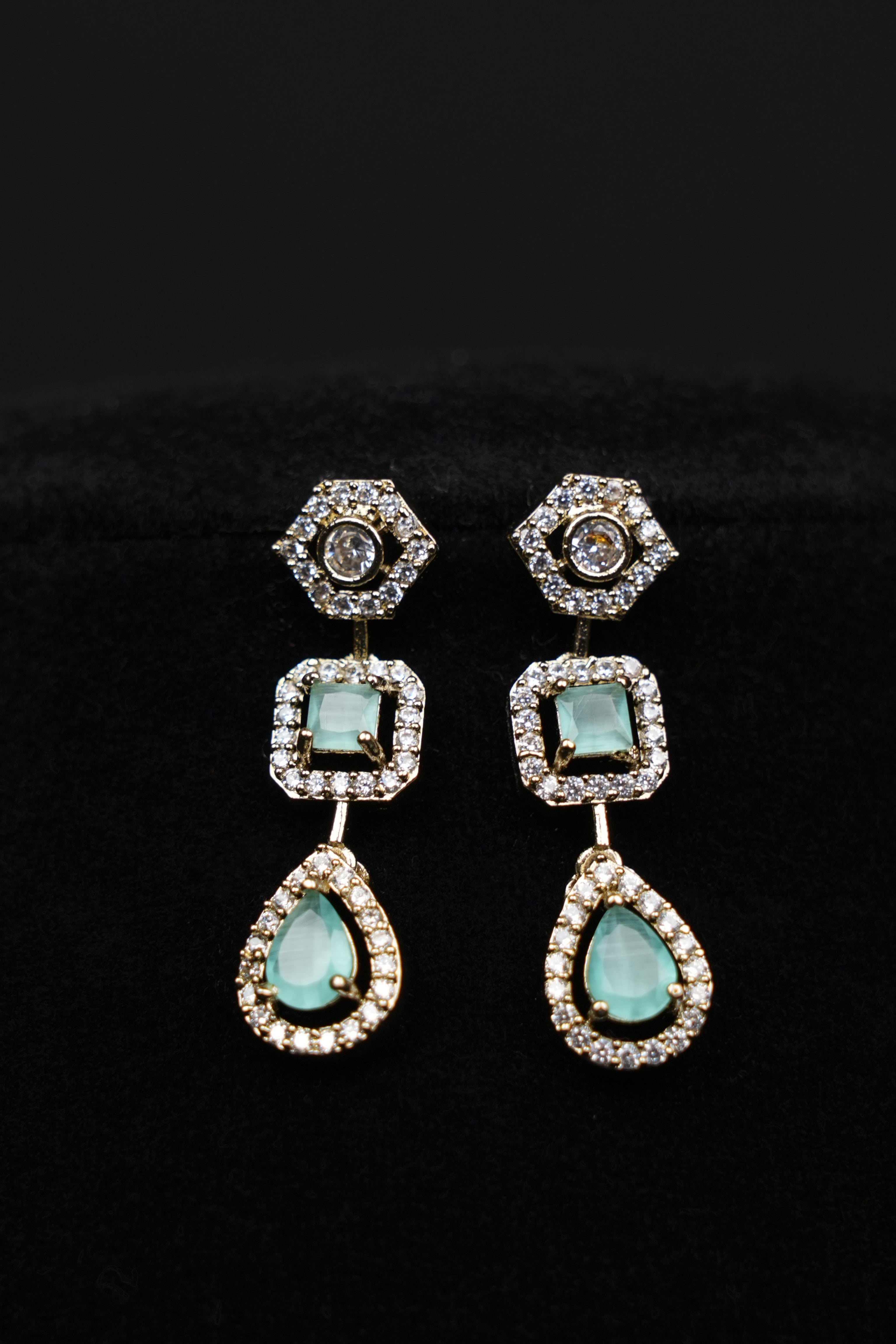 Serene Emerald Gold-Plated Necklace Set