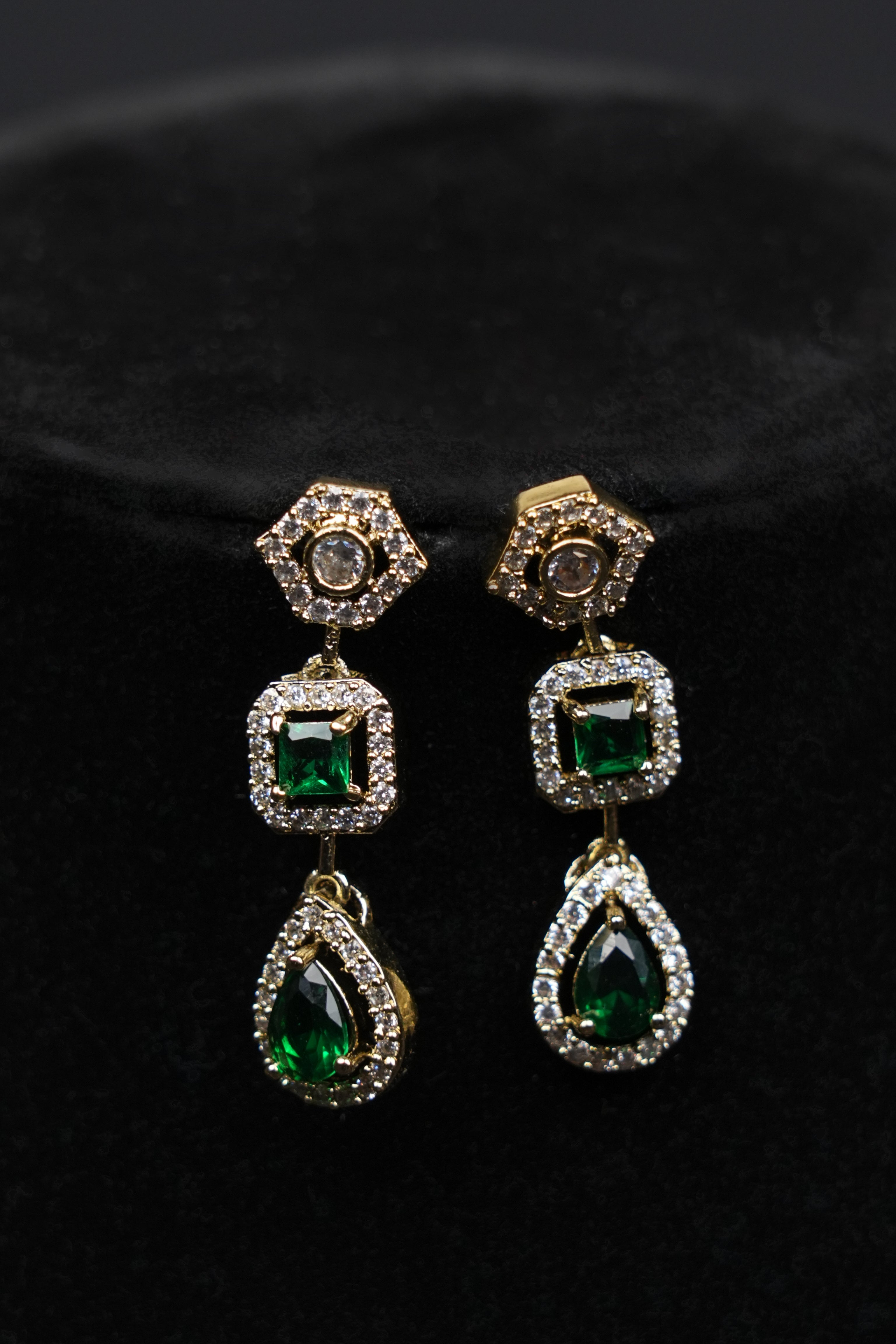 Emerald Luxe Gold-Plated Necklace Set