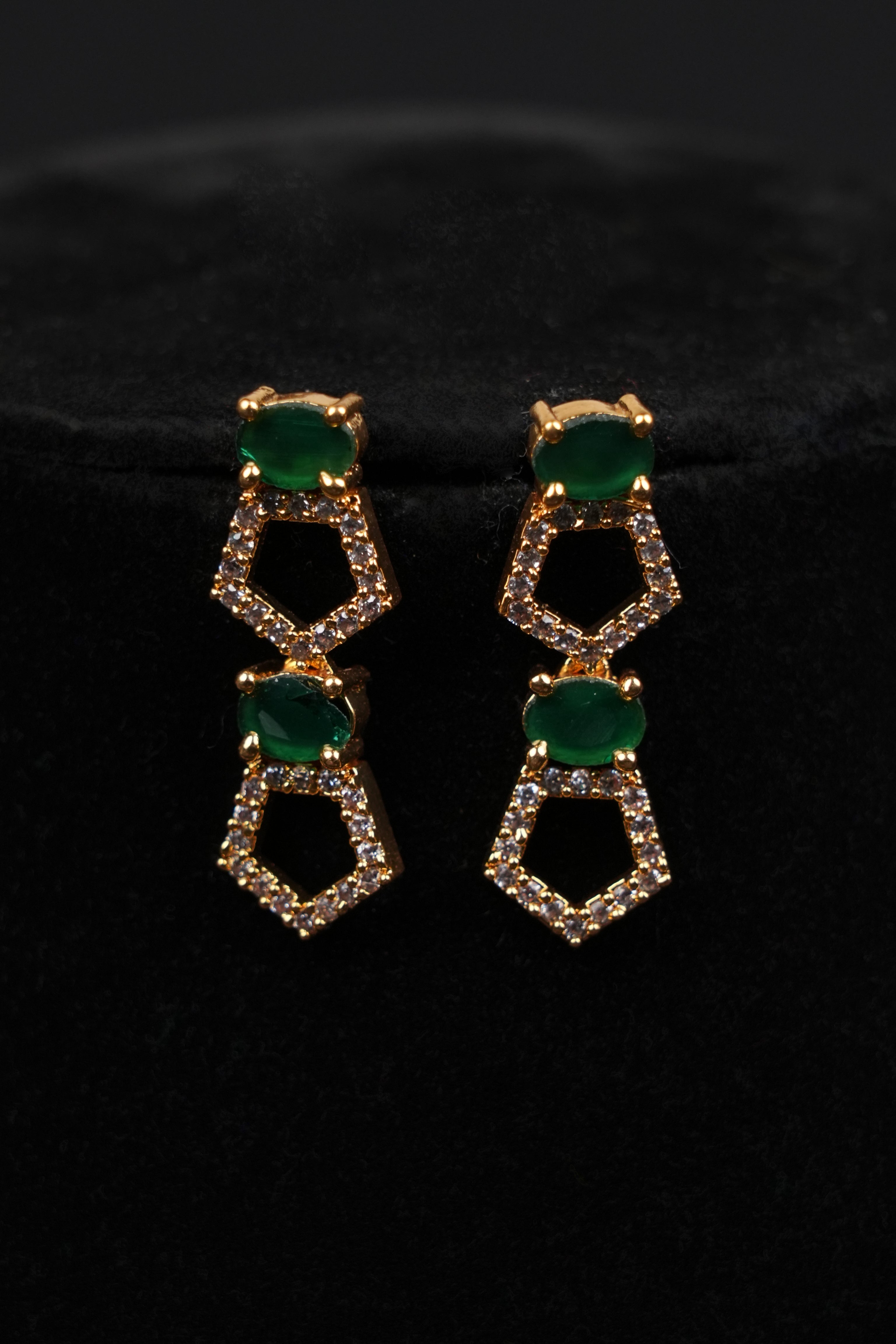 Emerald Elegance Necklace Set
