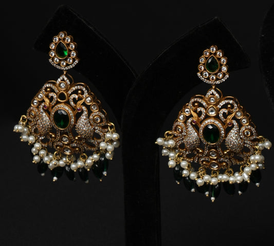 Royal Kundan Pearl Choker Set – Antique Gold & Emerald Edition