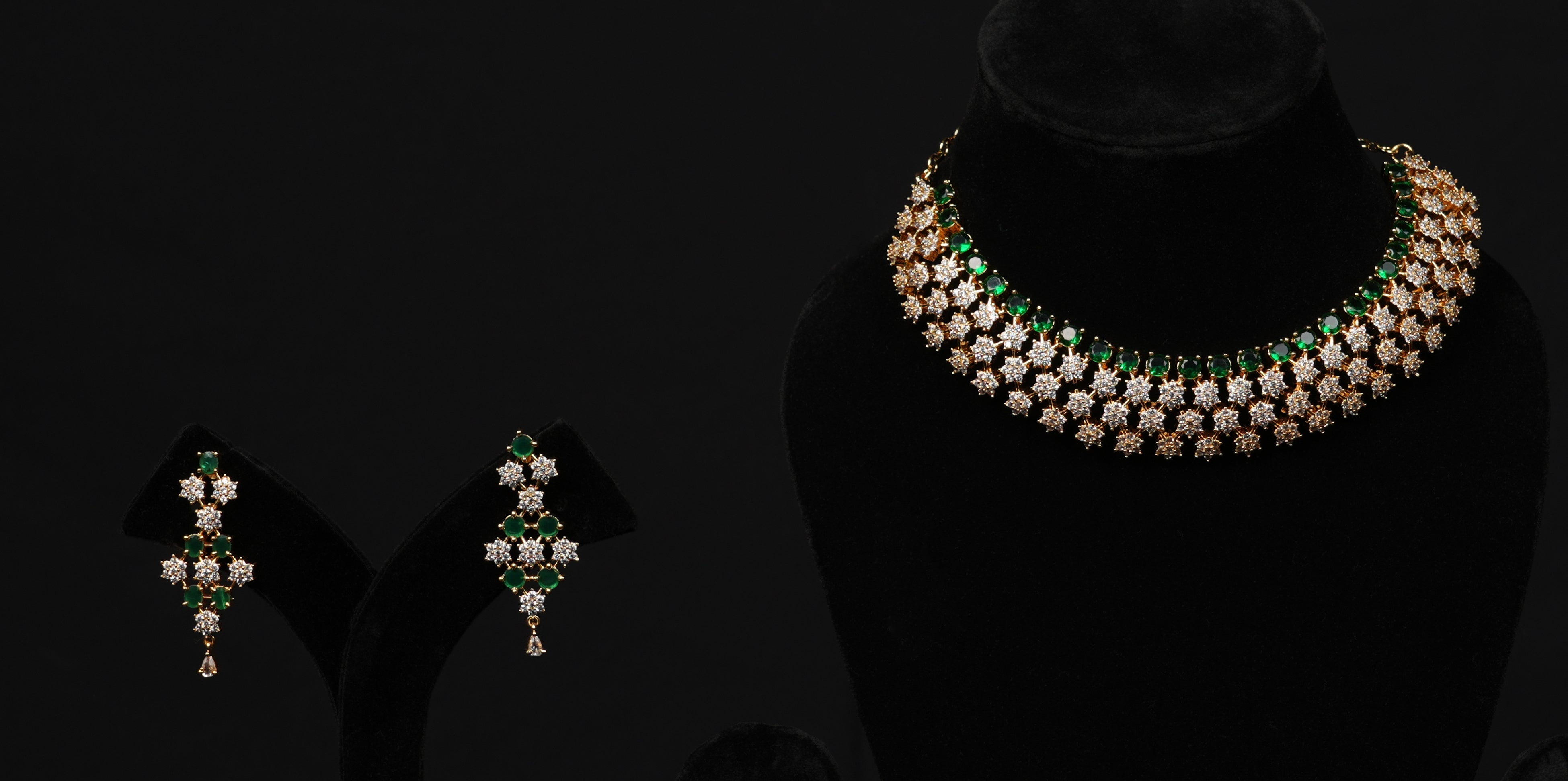 Antique Gold Choker Necklace Set with Statement Stones