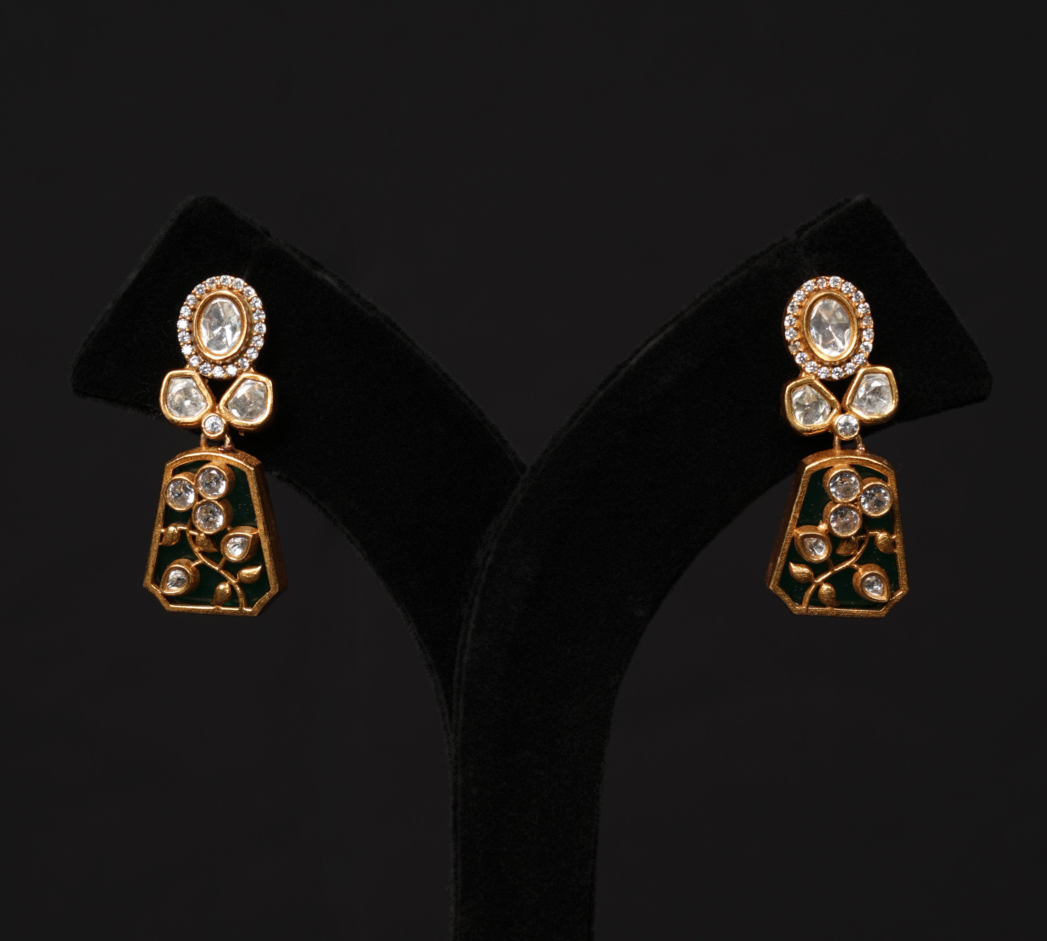 Antique Gold Finish Necklace Set with Black Enamel Detailing