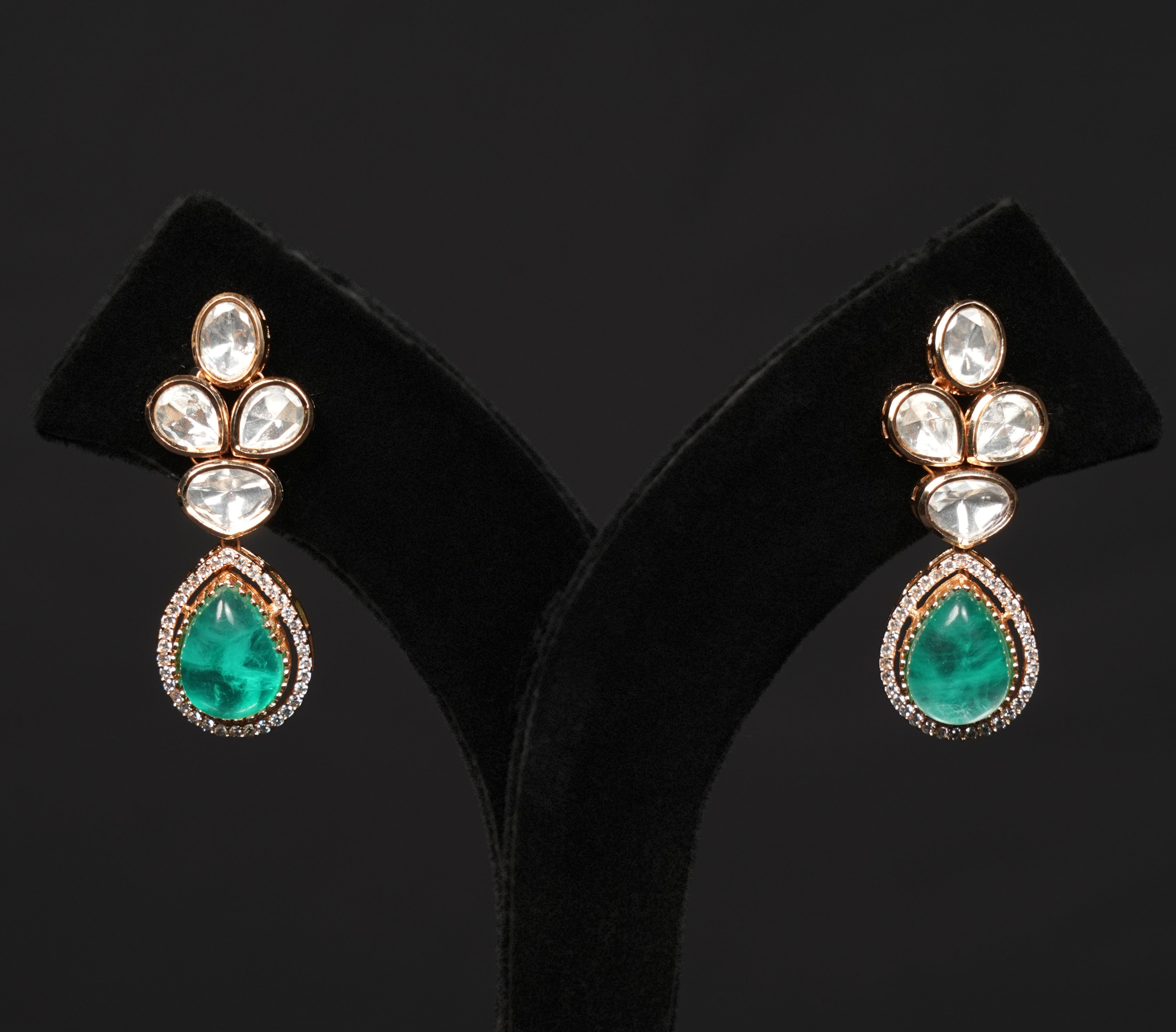Emerald Enchantment Kundan Jewelry Set