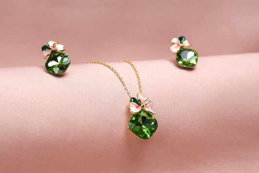 Emerald Blossom Pendant Set – Bubble Aura Exclusive