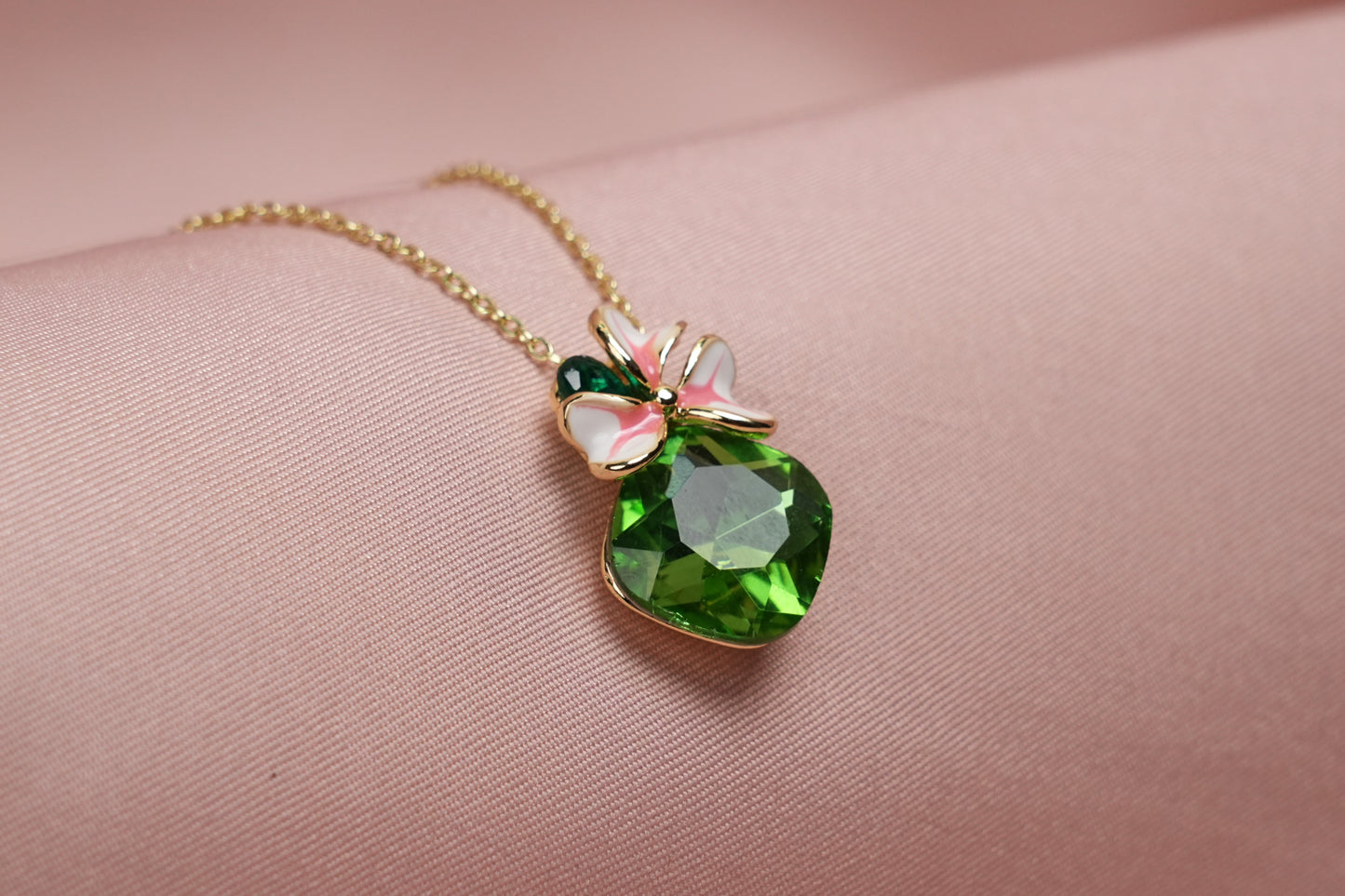 Emerald Blossom Pendant Set – Bubble Aura Exclusive