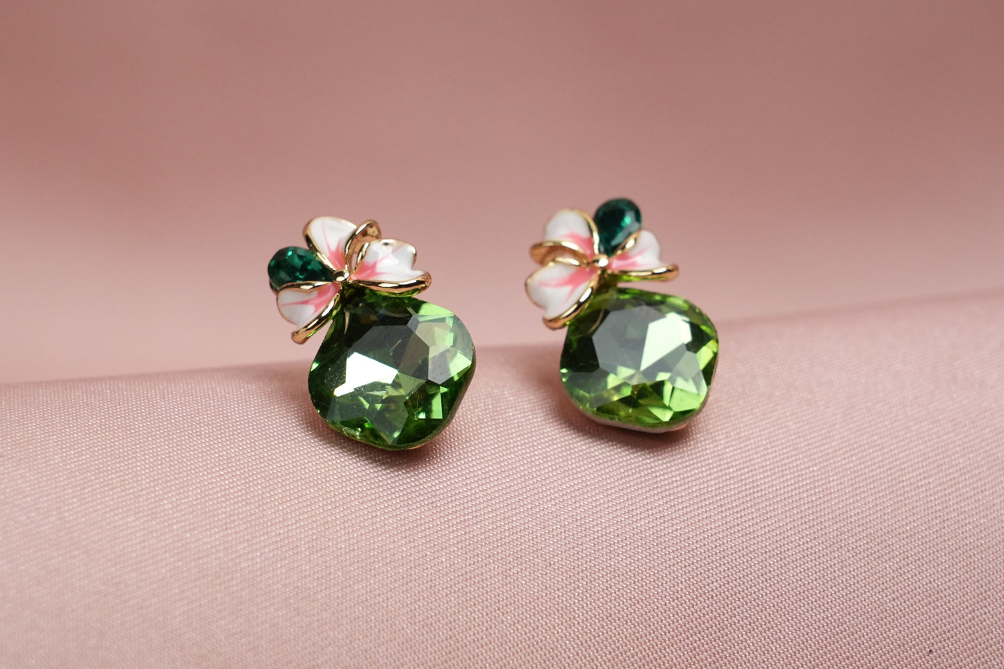 Emerald Blossom Pendant Set – Bubble Aura Exclusive