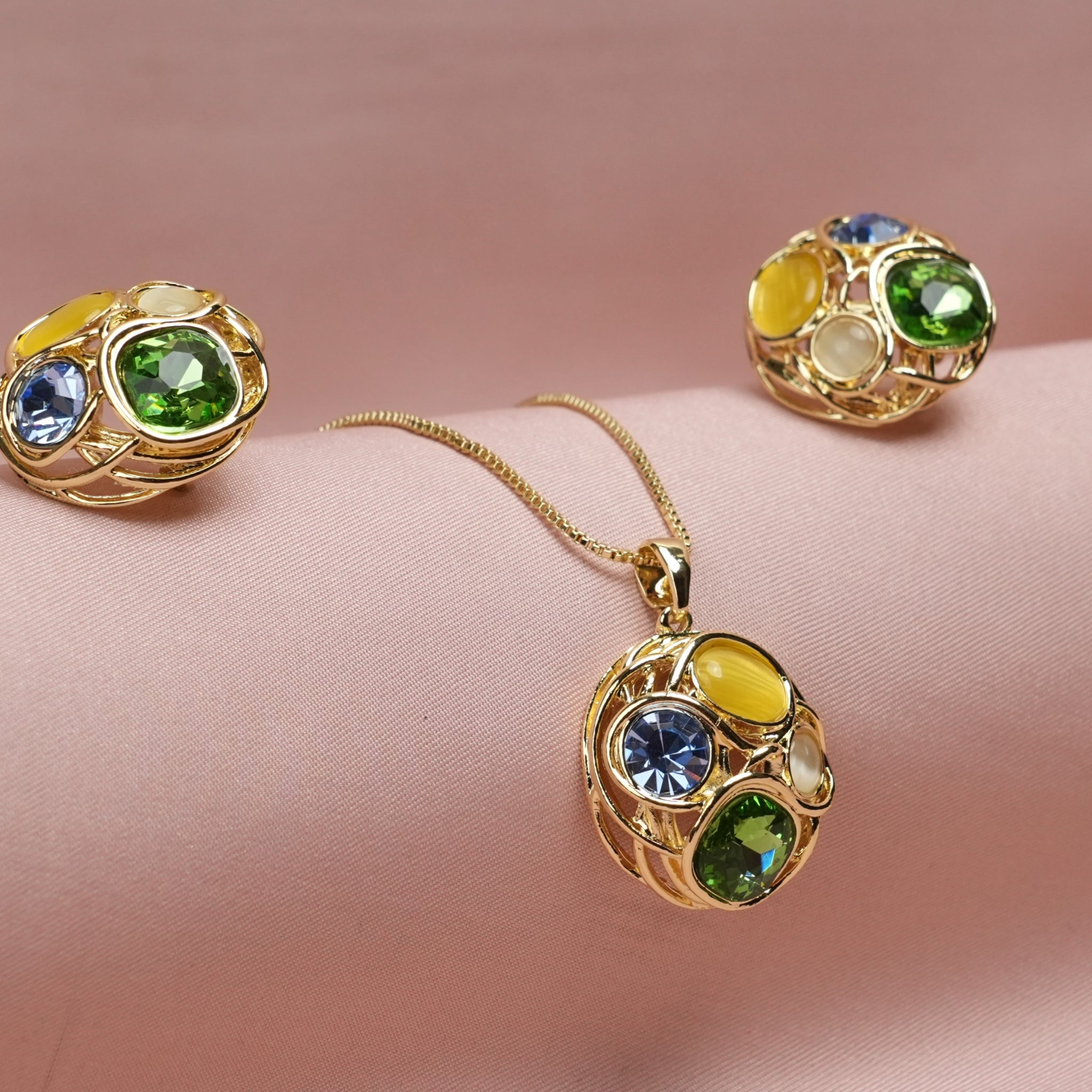 Gem Glow Multi-Stone Pendant Set – Bubble Aura Exclusive