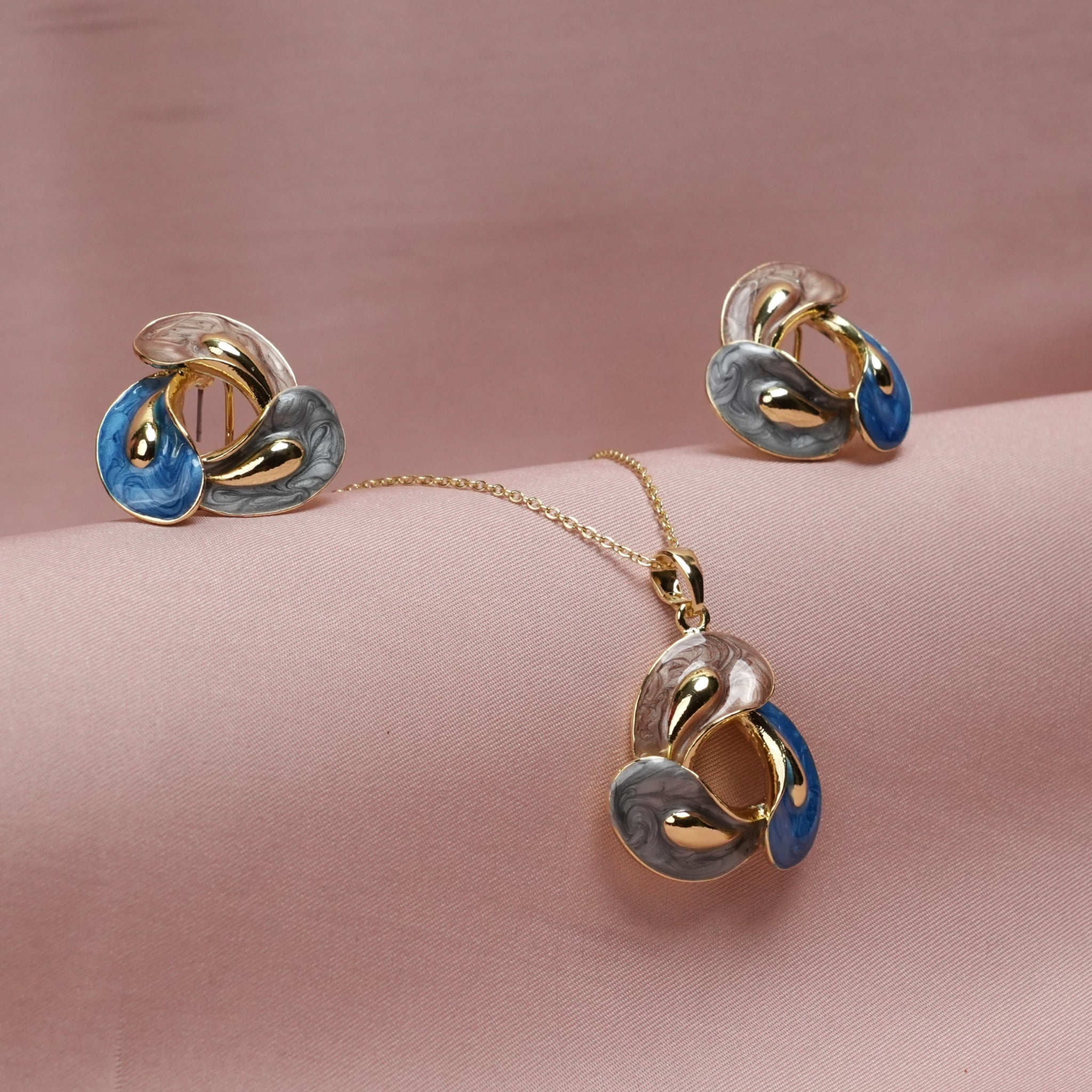 Elegant Tricolor Swirl Pendant Set with Earrings