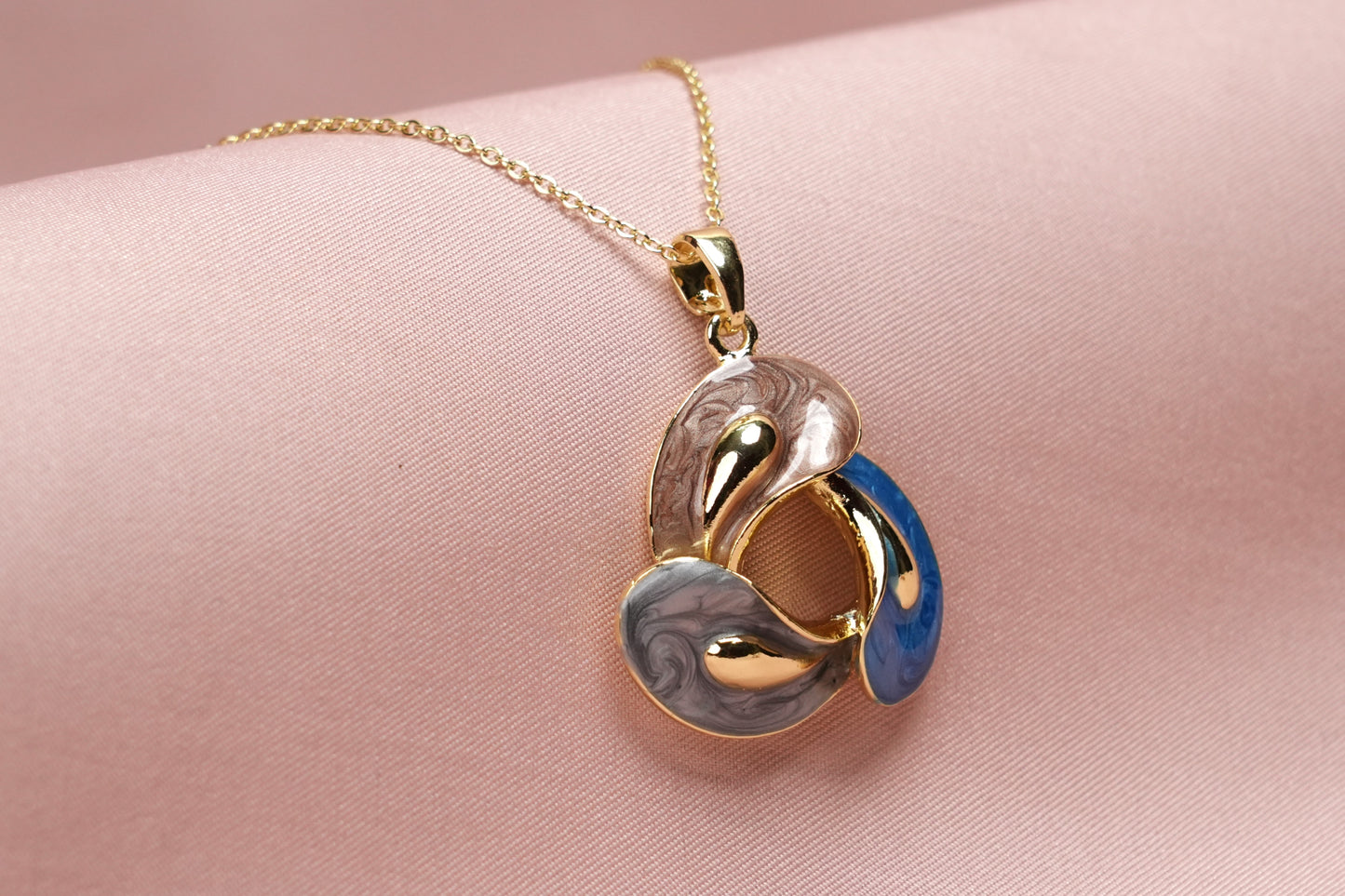 Elegant Tricolor Swirl Pendant Set with Earrings