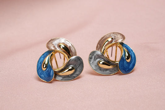 Elegant Tricolor Swirl Pendant Set with Earrings