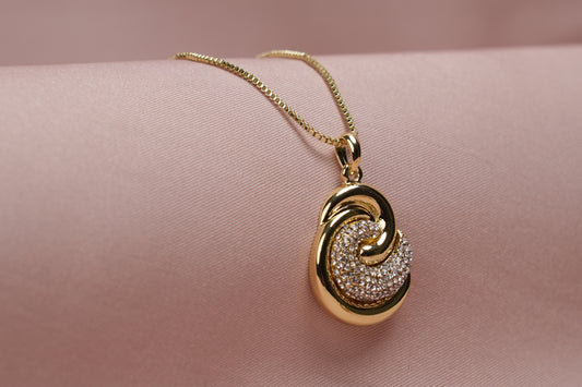 Serina Aurelia Pendant Set