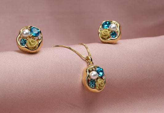 Azure Bloom Pendant, Necklace  –  Pearl & Aquamarine Crystals