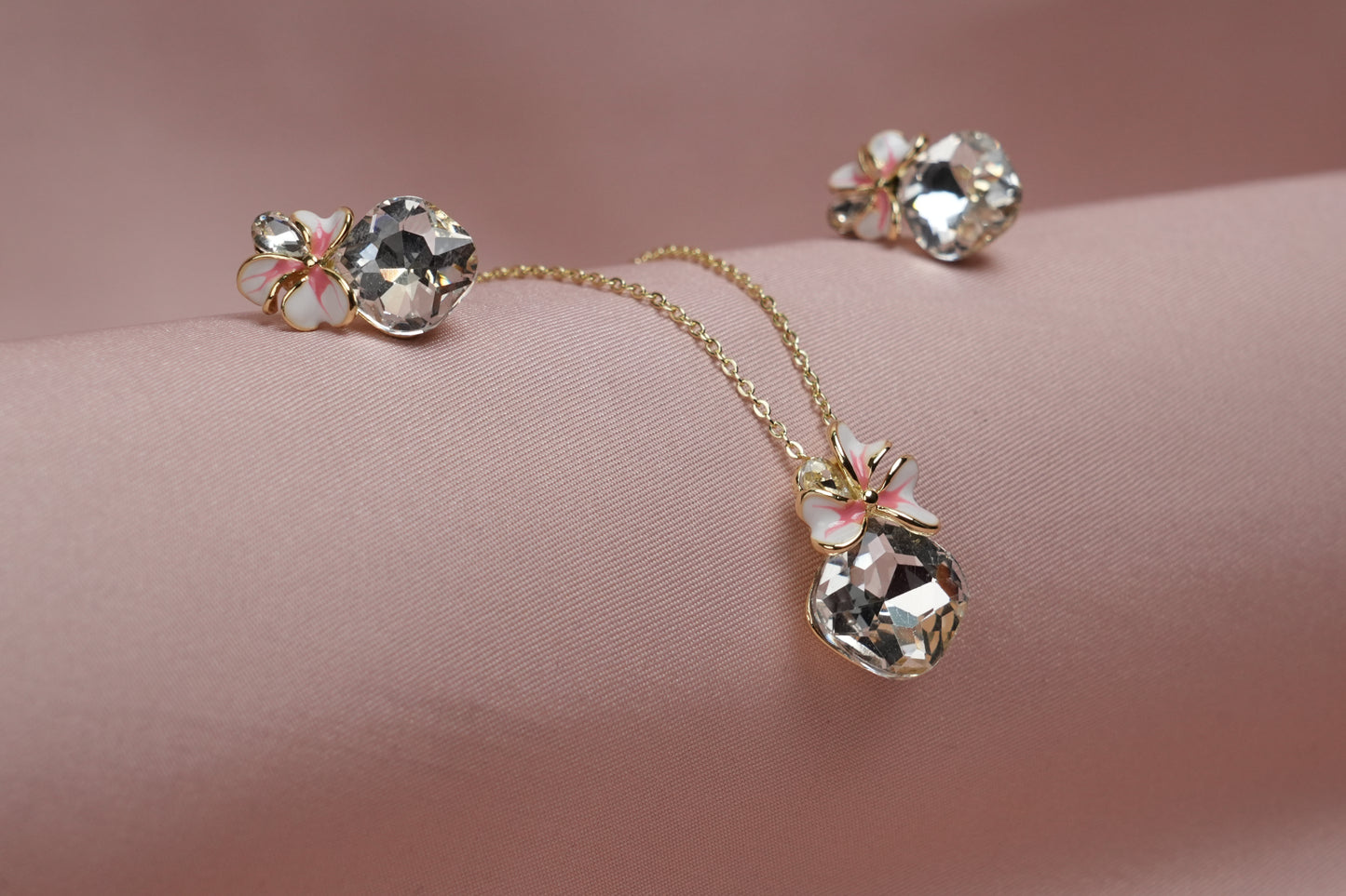 Blossom Radiance Pendant Set